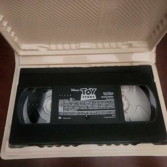 Vintage Disney VHS bundle of 6 - Picture 8 of 9